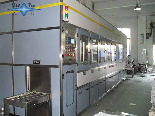 超聲波清洗設備的三大優勢特點