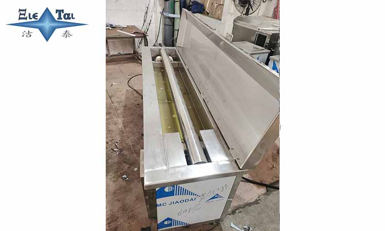 超聲波清洗設(shè)備清洗電子連接器