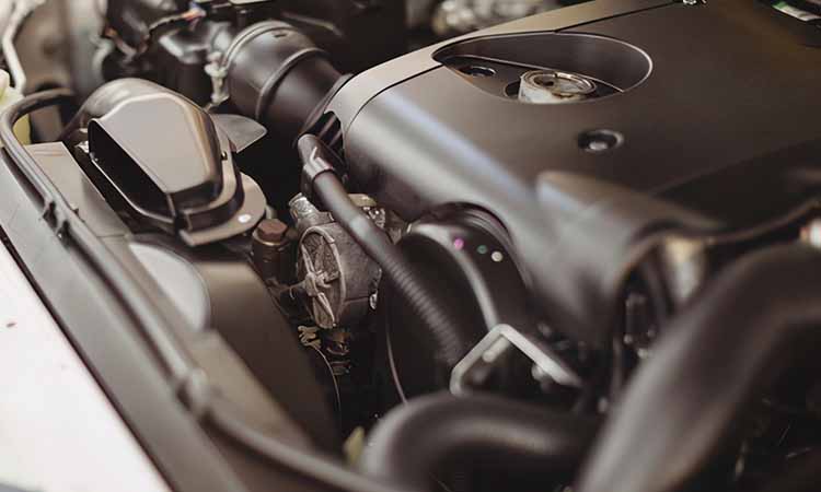 如何快速清洗汽車發動機上面的油污和積碳？