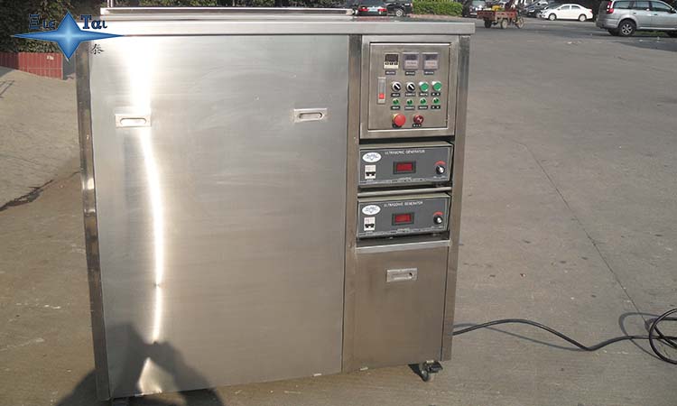 全自動超聲波噴淋清洗機(jī)如何將產(chǎn)品清洗干凈的？