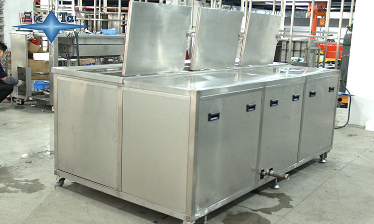 超聲波清洗機(jī)容器選擇指南：材質(zhì)、設(shè)計(jì)與應(yīng)用